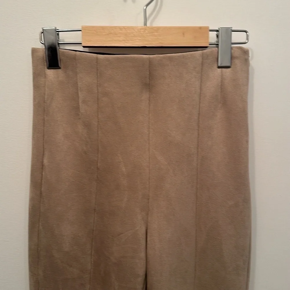 Zara faux Suède beige high rise skinny pants with zipper on the side and bottom - Picture 5 of 10